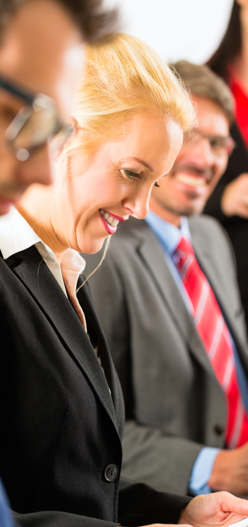 business-businesspeople-meeting-presentation-office